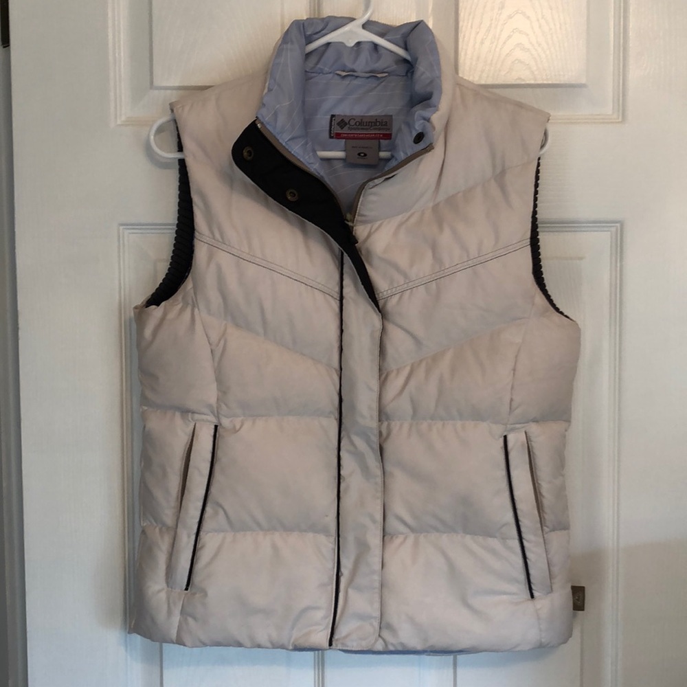Columbia down vest size M